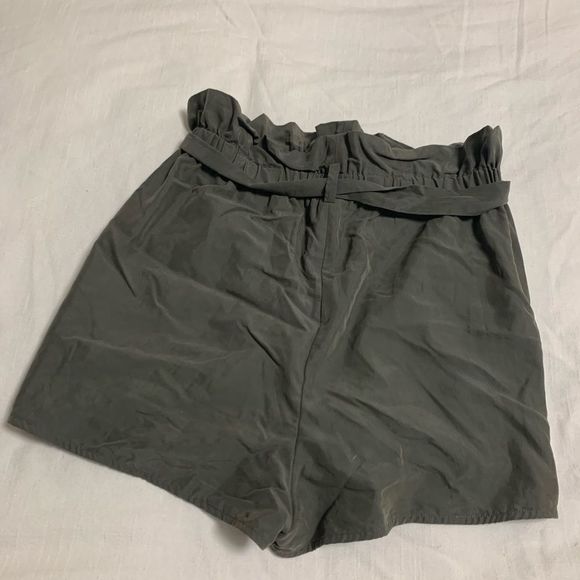 High Rise Express Shorts - Picture 2 of 3